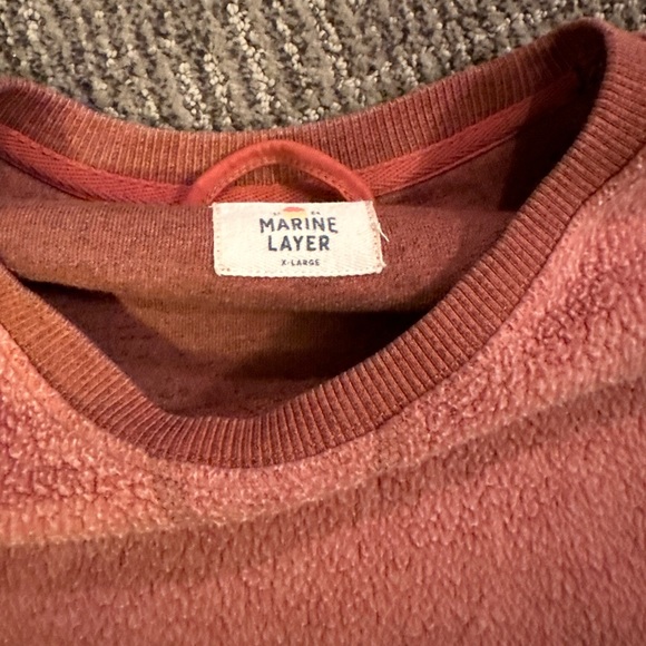 Marine layer, size XL sweater. Fits more like a large. - Picture 3 of 4